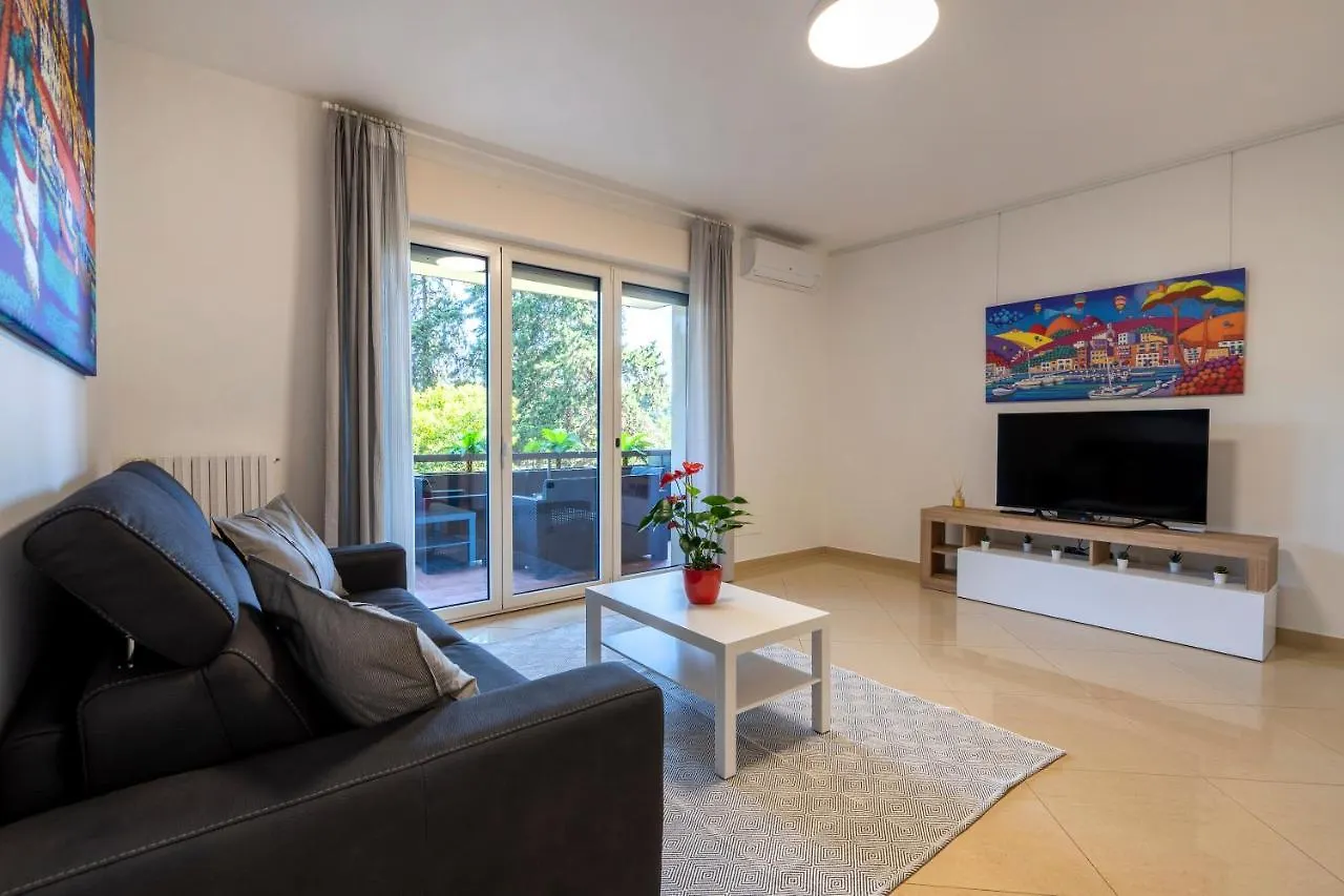 Boscoincitta Apt With Garage And Whirlpool Tub Bari 0*,