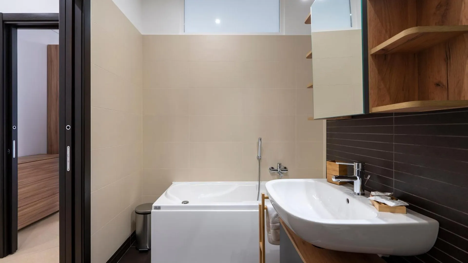 Boscoincitta Apt With Garage And Whirlpool Tub Bari Apartmán